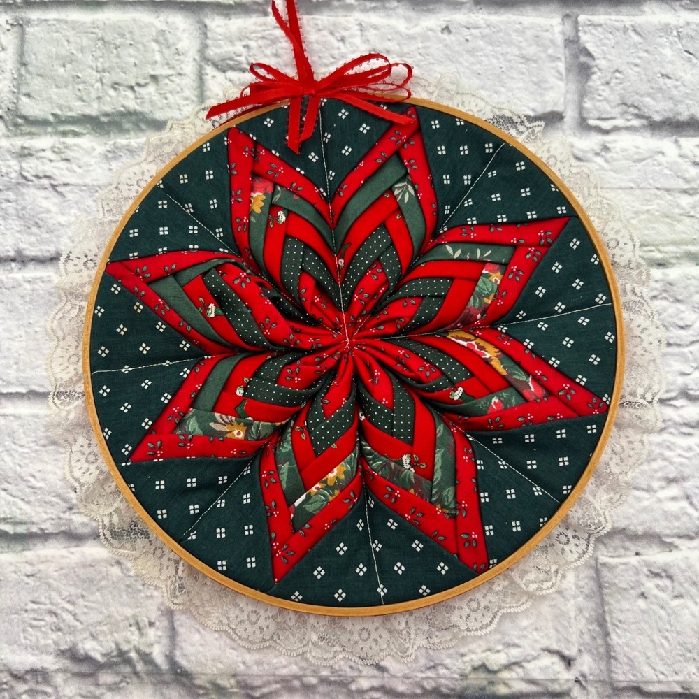 Handmade Christmas Folded Fabric Star Wall Hanging Lace Hoop Red Green Quilt